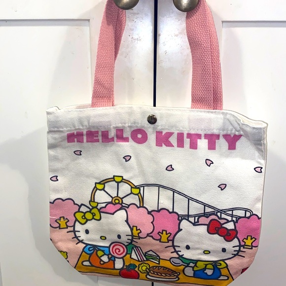 Hello Kitty Other - Hello Kitty canvas bag hello Kitty having a picnic brand new